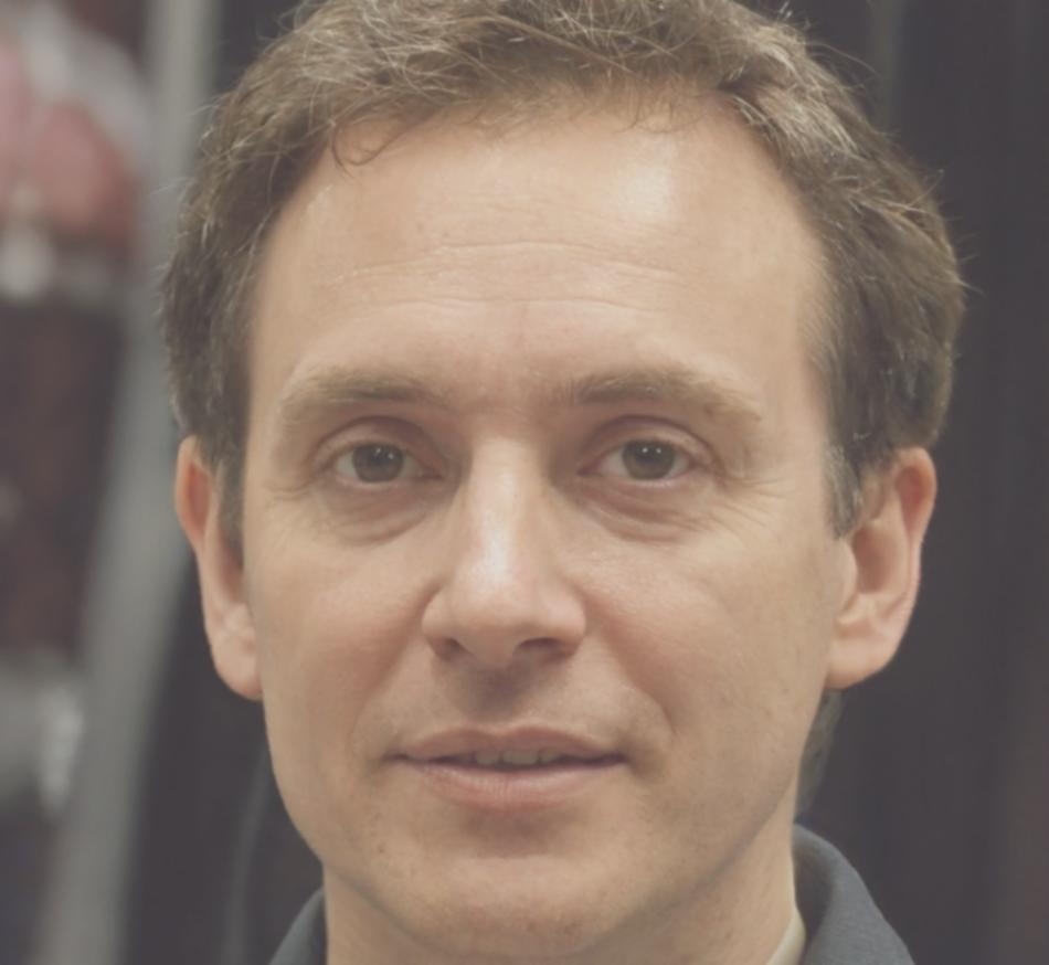 Спікер проводить майстер-клас з управлінських навичок